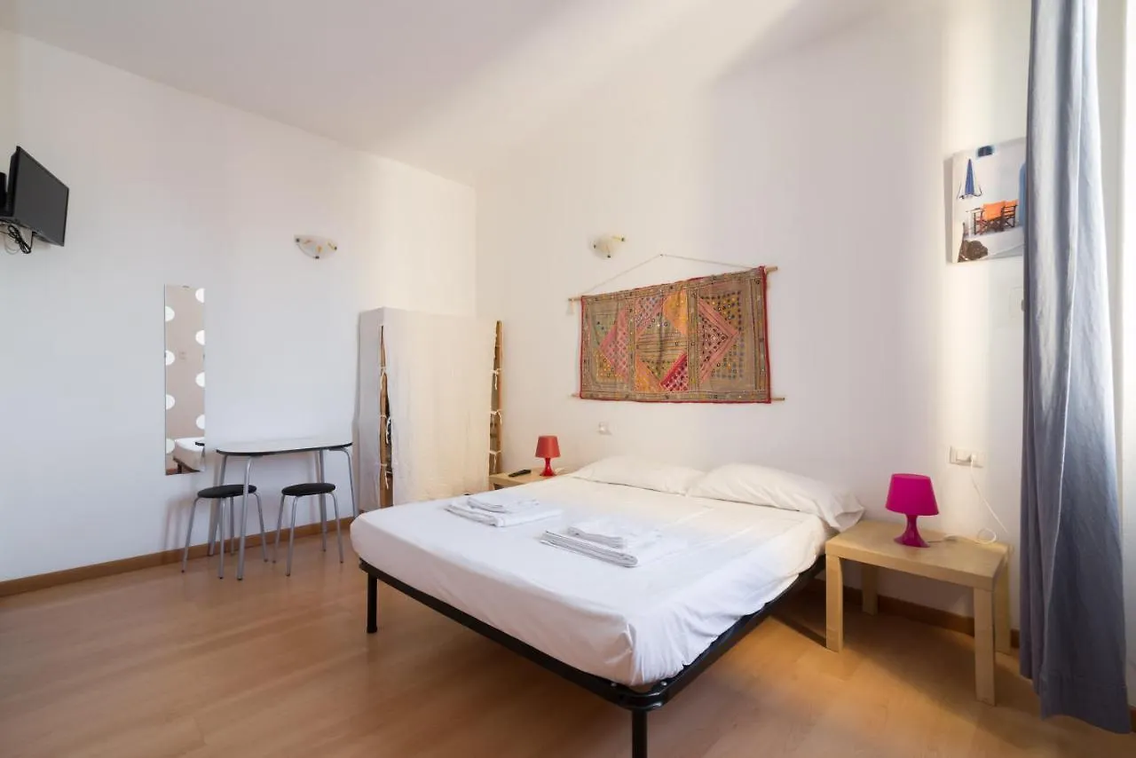 Studios10 0*, Alghero