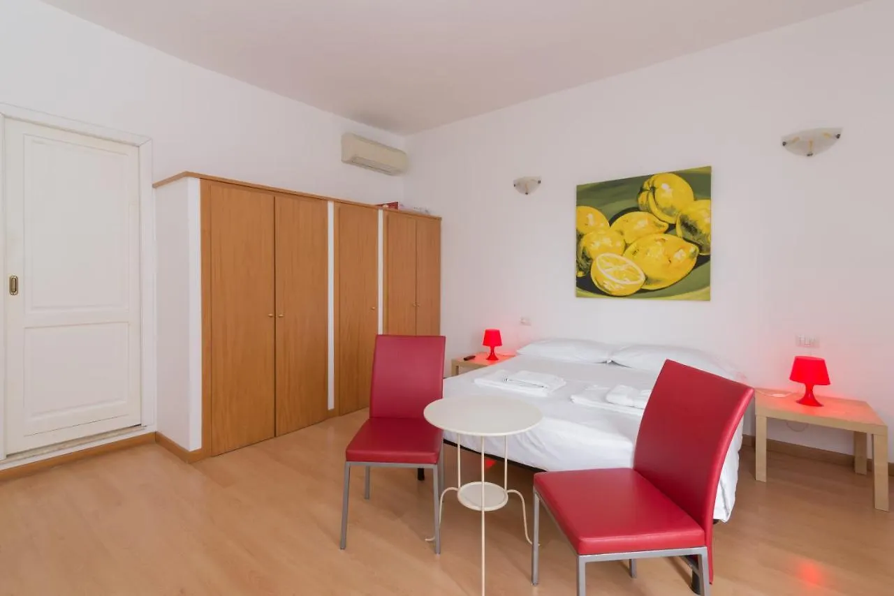 Apartment Studios10